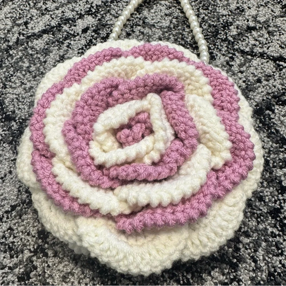Elegant Floral Crochet Clutch